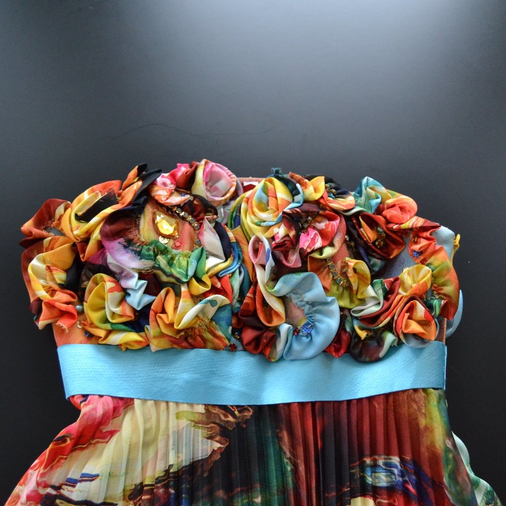 Multicolor fun strapless dress w/ rosettes - Picture 3 of 12